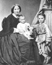 Marie-Élisabeth and her two children.